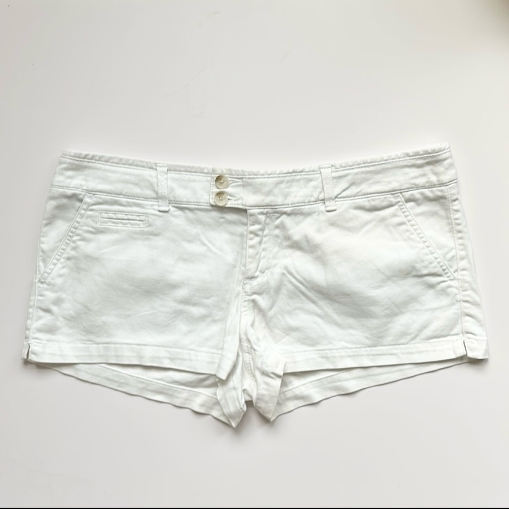 AMERICAN EAGLE OUTFITTERS | Chino Shorts | White  | Size 8